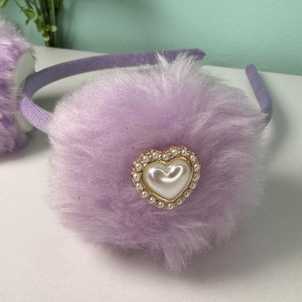 Tiara Pompom Peluciada com Detalhe em Pérola Lilás