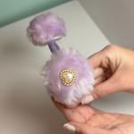 Tiara Pompom Peluciada com Detalhe em Pérola Lilás